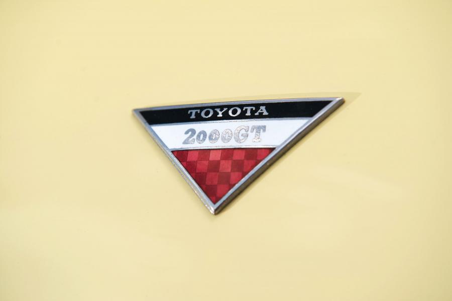 Логотип Toyota 2000GT (MF10) 1967 года  (NA) (фото 60 из 74)